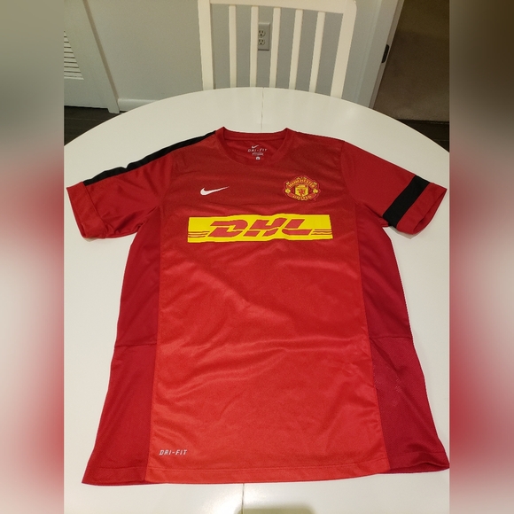 Nike Red Manchester United Dri-FIT Shirt DHL SIZE LARGE MEN - Picture 1 of 7